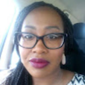 Meet your Posher, Ezzy